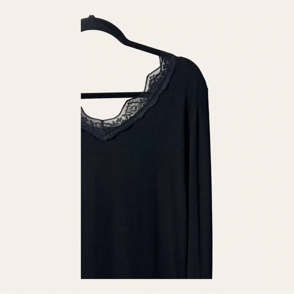 1273. LONG SLEEVE TOP RIBBED WITH LACE ON NECKLINE SIZE X-LARGE BLACK - Picture 9 of 12
